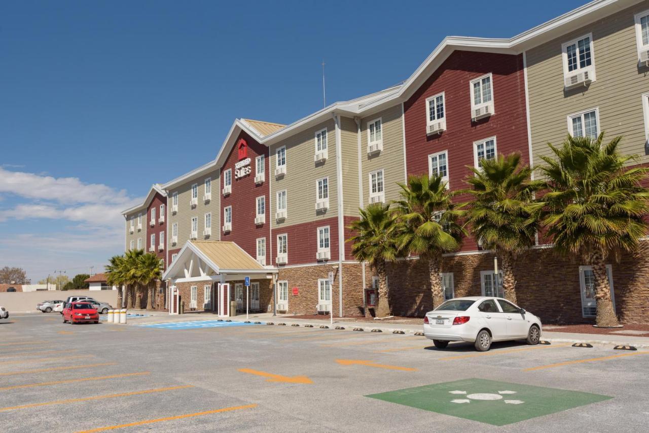 Extended Suites Tijuana Macroplaza Esterno foto