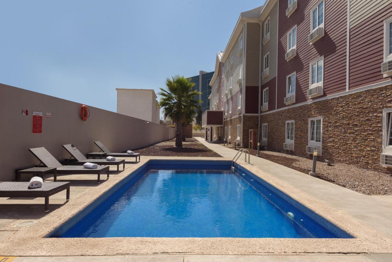 Extended Suites Tijuana Macroplaza Esterno foto
