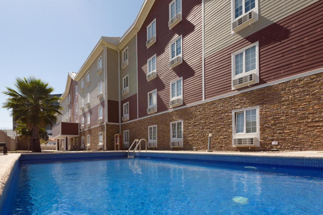 Extended Suites Tijuana Macroplaza Esterno foto
