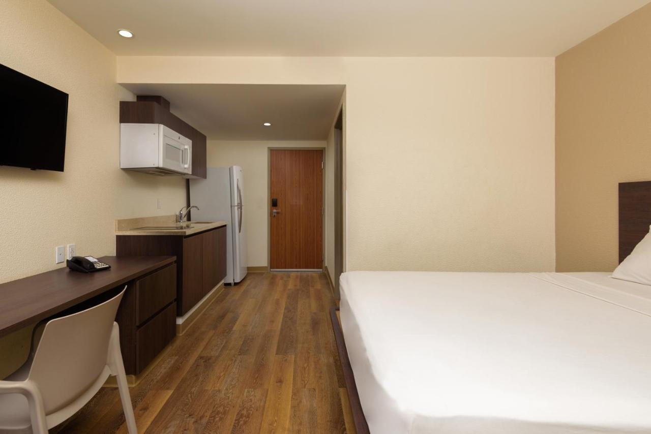 Extended Suites Tijuana Macroplaza Esterno foto