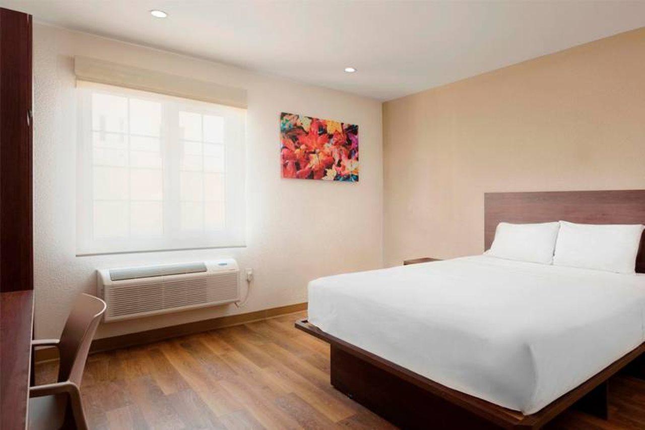 Extended Suites Tijuana Macroplaza Esterno foto